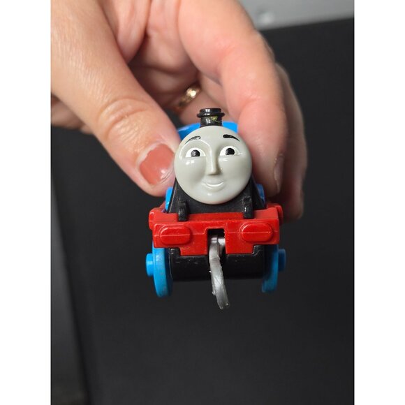 2018 Thomas & Friends Gordon Train Tank Engine with Coal Car Pull Along Toy - Picture 7 of 11